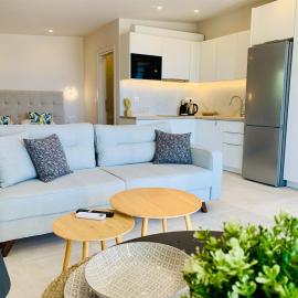 Thelfi Luxury studio in Attica - close to varkiza beach - Sea view, hotel a Vari