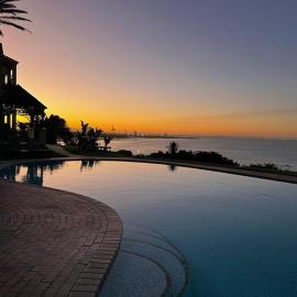 Ocean Daze Brookes Hill Suites - Beachfront Flat, hotel a Summerstrand