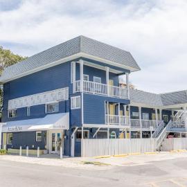 Atlantis Inn - Tybee Island، فندق في تيبي أيلاند