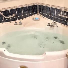 Tallinn Airport - SPA Bath - Kids friendly