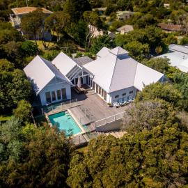 Idyllic Beach House Blairgowrie - 100m to Foreshore, 700m Walk to Village