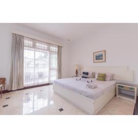 Urbanview Hotel Utari