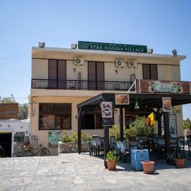 Star Sianna Village Rooms to let, hotel u gradu Siána