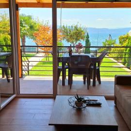 Lake House PARADISE