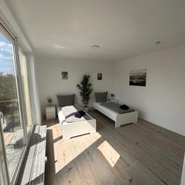 bookandstay24 com Dietzenbach 2 Zimmerwohnung mit Balkon, Küche und Parkplatz