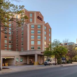 Hampton Inn & Suites Arlington Crystal City DCA, hotel en Arlington