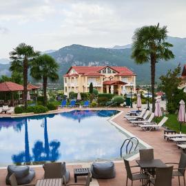 Famissi Suites, hotel u gradu 'Kalambaka'