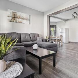 나이아가라 폴스에 위치한 호텔 Spacious 6BR 2BA minutes for the Falls & Casino