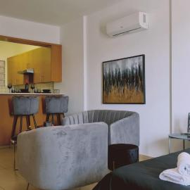 STAY Paphos Beyond Studio, hotelli kohteessa Paphos