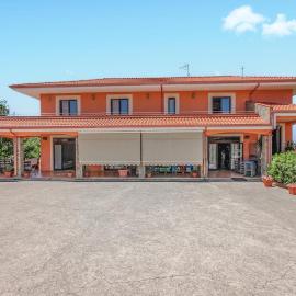 2 Bedroom Beautiful Apartment In Mercato Cilento