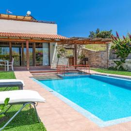 Villa Mandarin Platanias, hotel di Plataniás