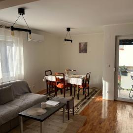 Slatki Snovi - Novi apartman u centru Vranja, hotel in Vranje
