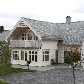 Alnes Gård, hotel u gradu Olesund