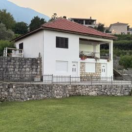Country House Vukmanovic Bukovik, hotel in Virpazar