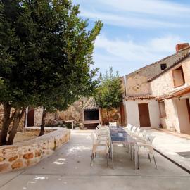 Alojamiento Turístico Casa Los Laureles, hotel v destinácii Segovia