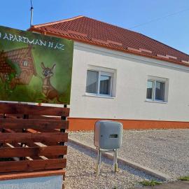 Mini Zoo Apartman, hotel in Nagykanizsa