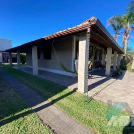 Casa Praia 4 quartos com Pscina e Salão de festa - Imbé - RS