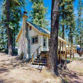 10 Mi to Bear Valley Resort: Serene Mtn Retreat, hotel en Tamarack