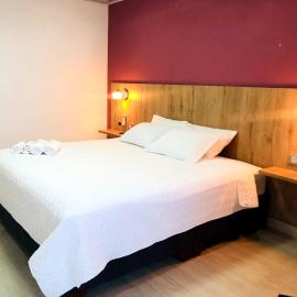 Hotel Divaca, hótel í Tame