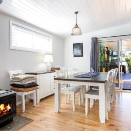The Anchor - Pet Friendly - 5 Mins Walk to Beach - EV Charging, hotel a Callala Beach
