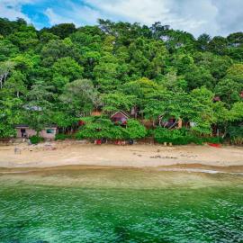 Kohjum Seafront Resort – hotel w mieście Koh Jum