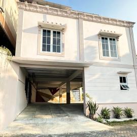Capital Panorama Guest House Syariah, hotel in Srondolwetan