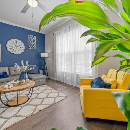 Stylish 2BR2BA w Pool, Gym Near Airport #3