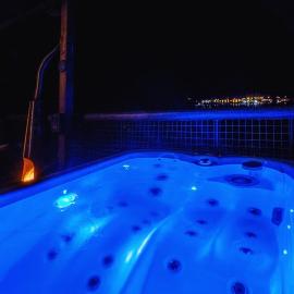 Mountain view pod, hotel in Lochinver