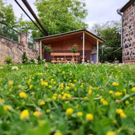 Guest house Nataly, hotel in Yeghegnadzor