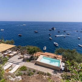 Villa Neranite Nerano Bay Views Pool & Jacuzzi by Feeling Italy, hotell sihtkohas Nerano