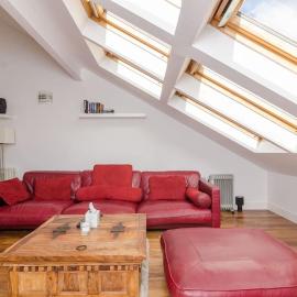 4 stars Rating Tourist board certified Spacious penthouse Apartment, hotel in Belfast