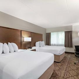 Best Western Plus Longbranch Hotel & Convention Center, hotel en Cedar Rapids
