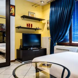 Cozy Suite Rogoredo Apartment next to the metro and train station