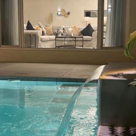 Cove Chalet 1شاليه كوڤ, hotel a Al Ahsa