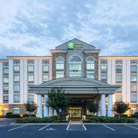 Holiday Inn Express & Suites Columbus at Northlake by IHG, hotel din Columbus