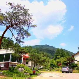 Yangpyeong Sanneomeo Pension, hotel en Yangpyeong