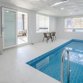 Gaypeng Poolvilla Lisum Five Penison