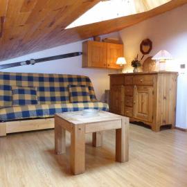 Appartement cosy à Montchavin, rénové, 5 pers, balcon, proche commerces et pistes, parking gratuit - FR-1-329-93