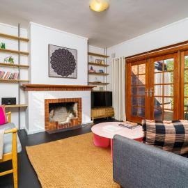 Classic 2BR with Modern Touch and Garden - Hosted by Canstay, hotel v destinaci Canberra