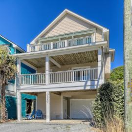Beach Bliss- 4BR - Beach Access - Kayak - WI-FI home