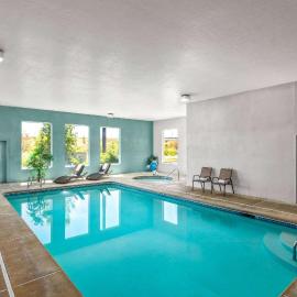 Super 8 by Wyndham Roseburg, ξενοδοχείο σε Roseburg