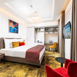 Three Corners Avenue Hotel