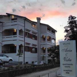 Villa Niko, hotel in Porat