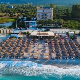 Sole Luna Hotel, hotel di Borsh