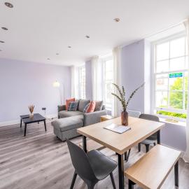 Modern Morris Mews - High Spec - 7 - Guests