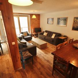 Appartement spacieux 10 personnes avec wifi et parking à Courchevel