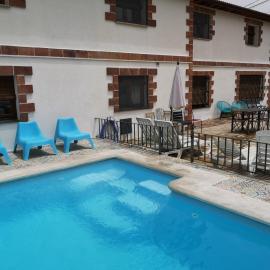 Casas del Alto Tajo - La Casa Blanca, hotel v mestu Ablanque