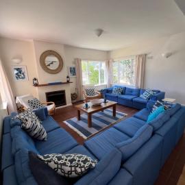 Sunny House in Stunning Arniston, hotel in Arniston