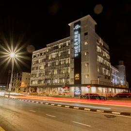 Theatre Hotel، فندق في كوتشينغ