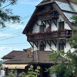 Bran Pensiunea Restaurant Al Gallo centru, hotel v destinácii Bran
